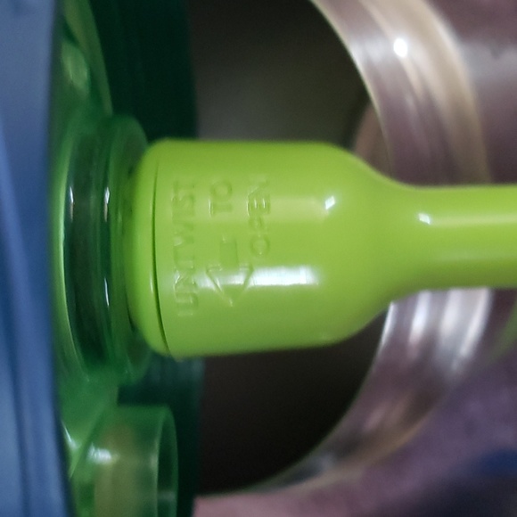 2 contigo kids cups with straws - Picture 3 of 4